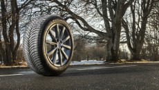 Michelin zaprezentował we Francji pierwszą letnią oponę posiadającą jednocześnie homologację zimową, co […]