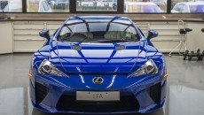 Rozpoczynając seryjną produkcję kultowego modelu LFA, Lexus postanowił podkreślić jego elitarność, ograniczając […]