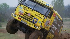 50 ciężarówek stanie na starcie Rajdu Dakar 2017. Wśród faworytów są cztery […]