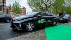 Londyńska ekologiczna wypożyczalnia samochodów Green Tomato Cars kupiła 50 wodorowych sedanów Toyota […]