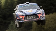 Sébastien Ogier i Julien Ingrassia (Ford Fiesta RS WRC) prowadzą po dwóch […]