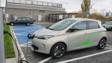 Zarząd Transportu Miejskiego w Warszawie zakupił trzy elektryczne Renault ZOE. Samochody, które […]