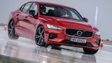 Pierwsze egzemplarze Volvo S60 już dotarły do Polski, odbyły się też pierwsze […]