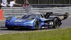 Volkswagen ID.R przejechał 20,8-kilometrową Północną Pętlę toru Nürburgring w ciągu 6 minut […]