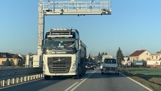 Pierwszego grudnia w Czechach zacznie obowiązywać nowy elektroniczny system opłat drogowych. Czasu […]