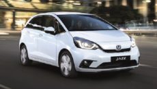 Nowa Honda Jazz wyjedzie na europejskie drogi latem. Samochód posiada technologię hybrydową […]