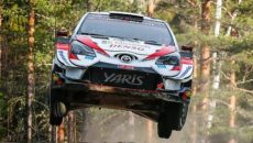 Elfyn Evans i Martin Scott (Toyota Yaris WRC) utrzymali prowadzenie po drugiem […]