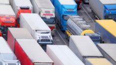 Osiemnaście czołowych firm i organizacji europejskim transporcie drogowym wzywa UE do przyspieszenia […]