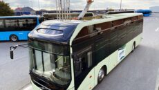 Volvo Buses wprowadzi jesienią 2021 roku nowy sposób ładowania swoich miejskich autobusów […]