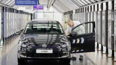 23 grudnia, na dzień przed wigilią ostatni egzemplarz Volkswagena e-Golfa zjechał z […]