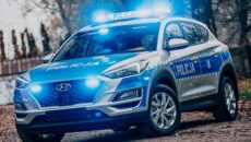 Sto radiowozów Hyundai Tucson zamówionych przez polską Policję trafiło już do komend […]
