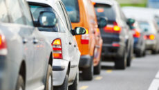 Ponad cztery miesiące temu wprowadzono nowe przepisy drogowe, które nakazują kierowcom jazdę […]