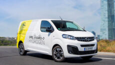 Opel Vivaro-e HYDROGEN to furgon zasilany ogniwami paliwowymi, oferujący identyczną przestrzeń ładunkową […]